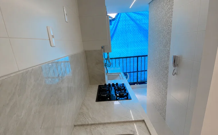 Cozinha de apartamento com revestimento