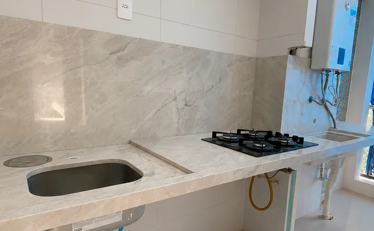Bancada com cuba inox embutida